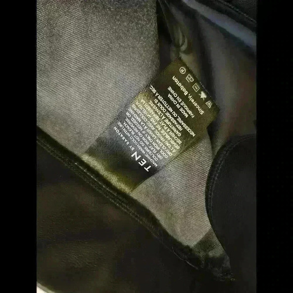 Ten by Babaton Faux Leather Pants - Chic and Versatile - Picture 4 of 9